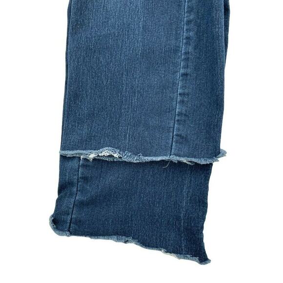 Jennifer Lopez Denim Jeans Womens Size 8 Straight Capris Raw Hem Dark Wash Blue - Picture 8 of 10